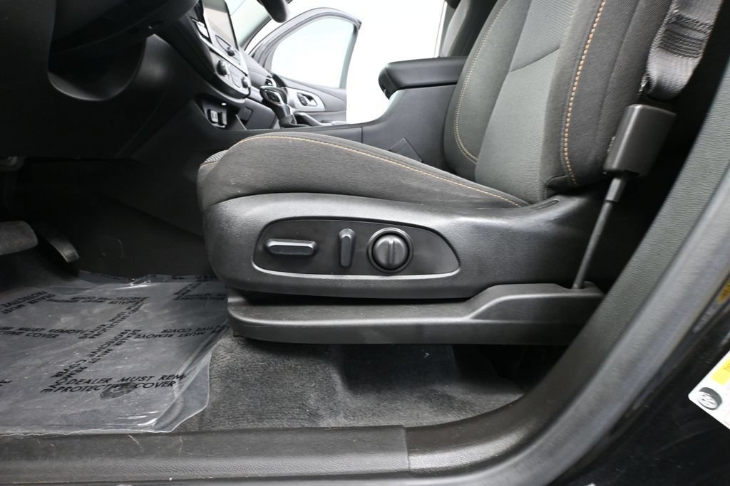 Used 2021 Chevrolet Traverse LT AWD/4WD image 18