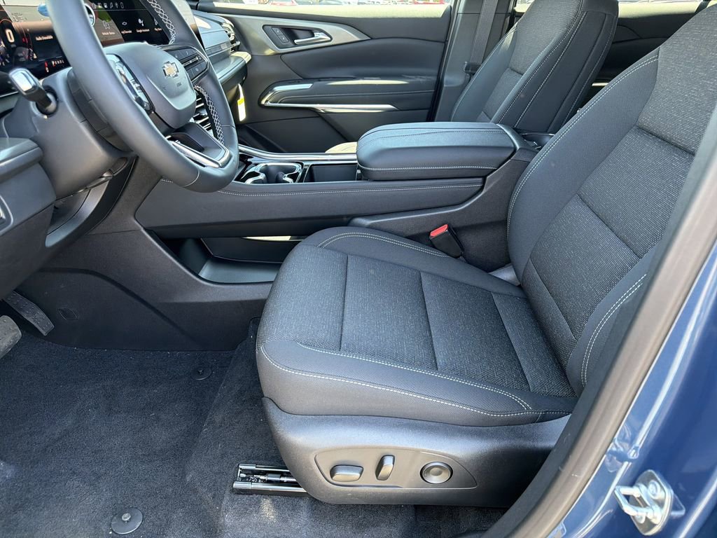 New 2026 Chevrolet Traverse LT FWD image 15