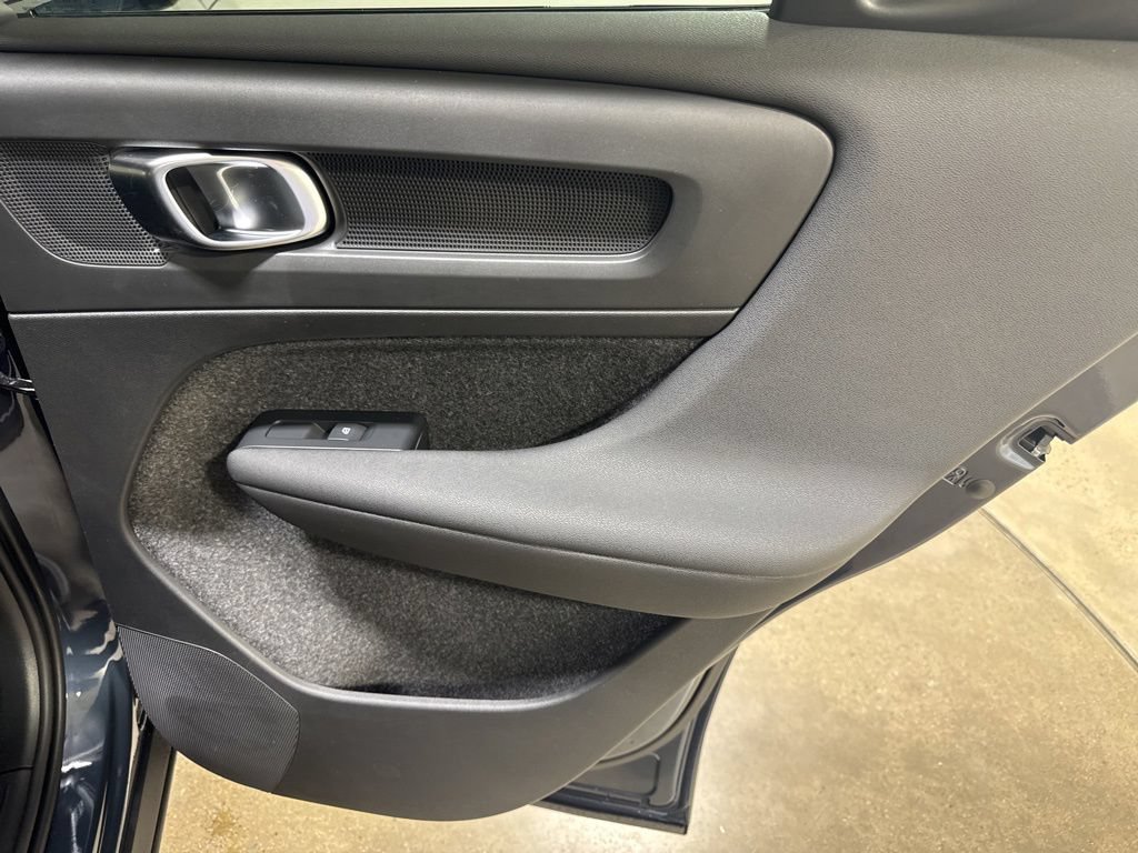New 2026 Volvo XC40 B5 Ultra w/ Climate Package AWD/4WD image 22