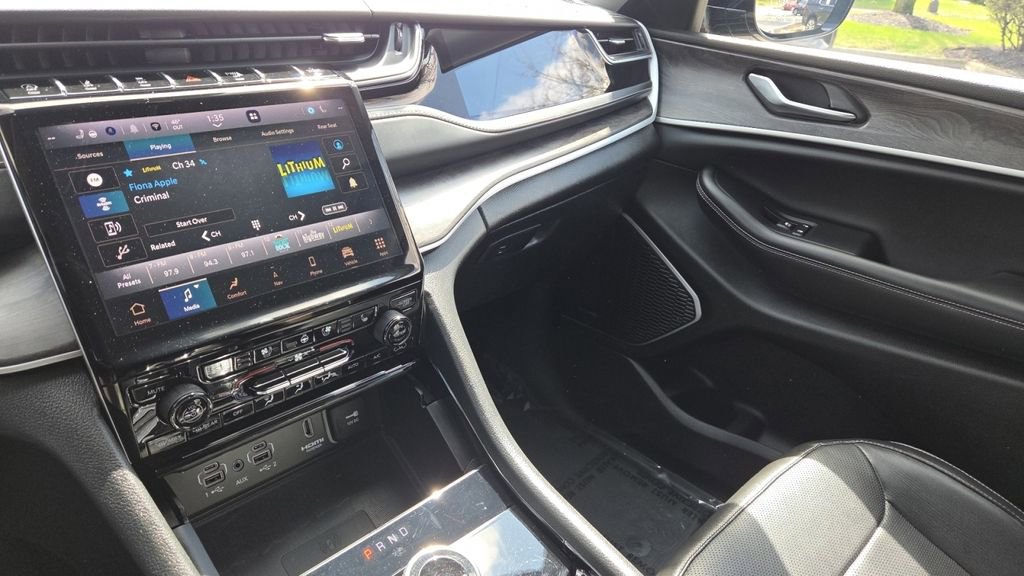 Used 2023 Jeep Grand Cherokee L Limited w/ Luxury Tech Group II image 41