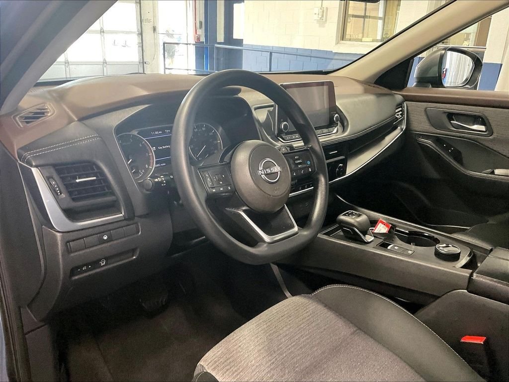 Used 2023 Nissan Rogue SV AWD/4WD image 8
