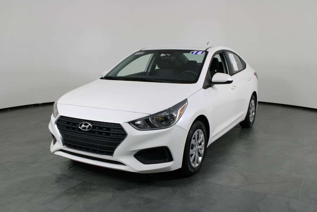 Used 2018 Hyundai Accent SE image 2