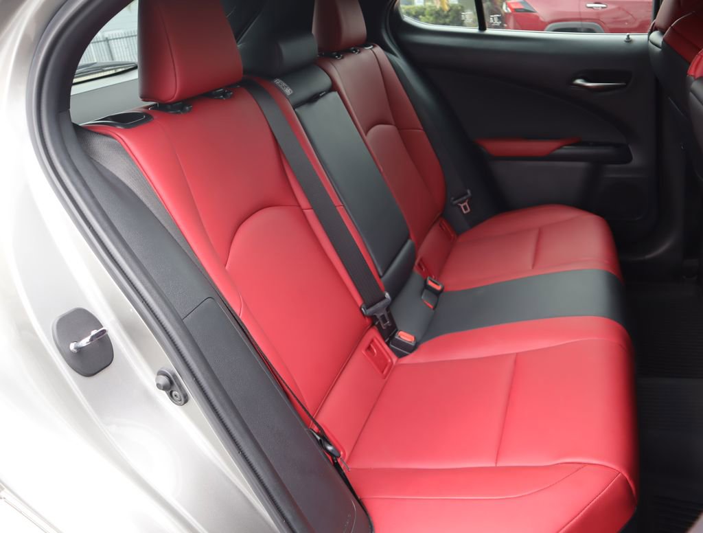 Used 2022 Lexus UX 200 F Sport FWD image 31