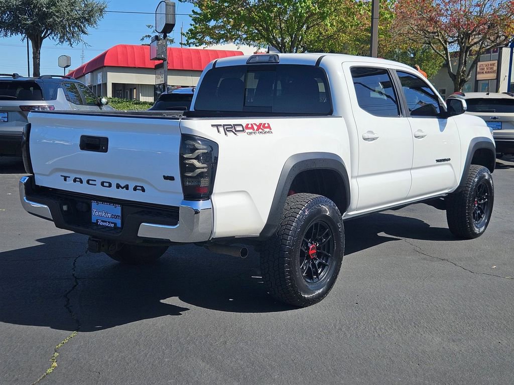 Used 2019 Toyota Tacoma TRD Off-Road AWD/4WD image 6