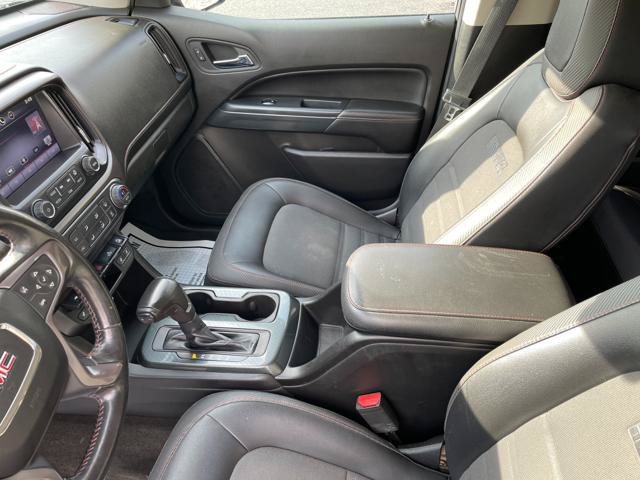 Used 2015 GMC Canyon SLE w/ All-Terrain Package AWD/4WD image 17