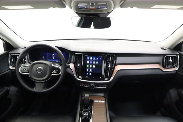 Used 2024 Volvo S60 B5 Plus image 16
