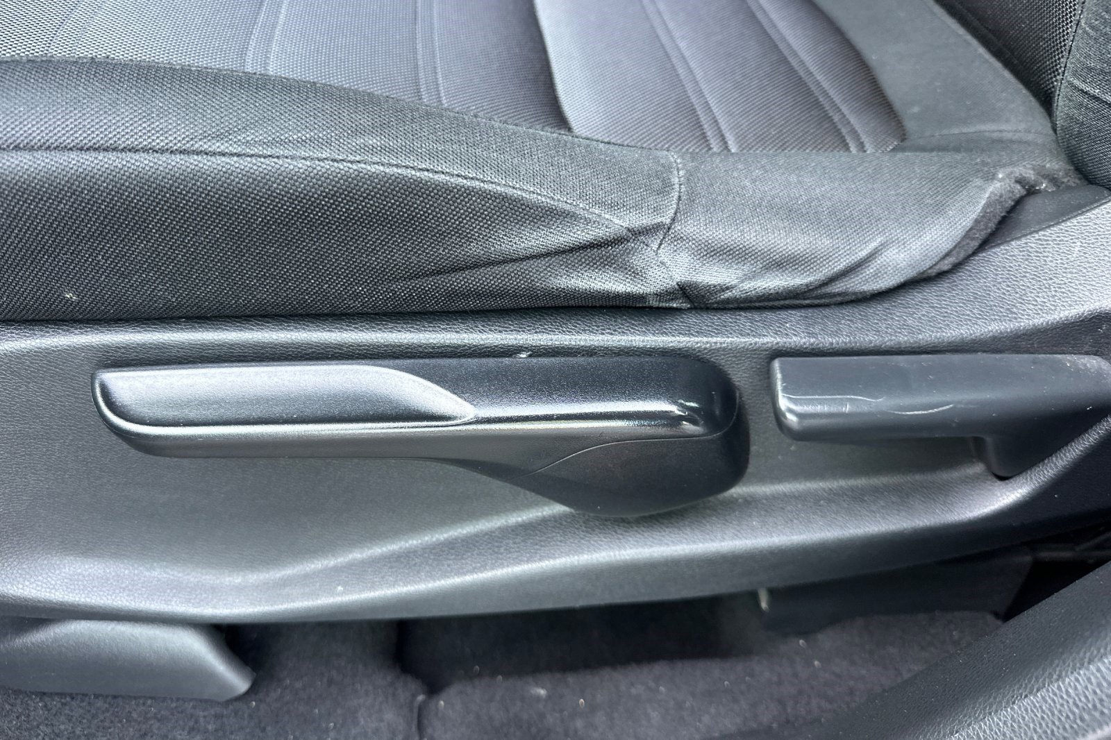 Used 2019 Honda CR-V LX image 14