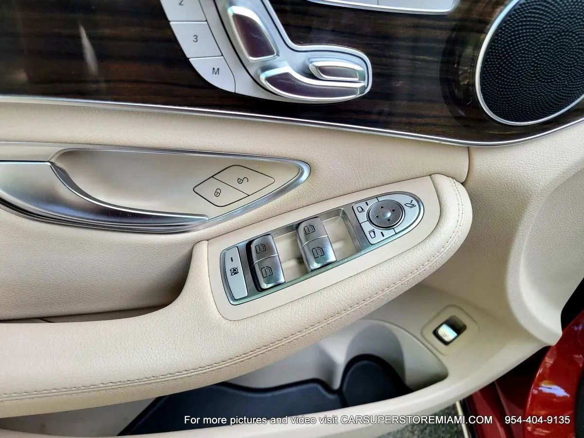 Used 2018 Mercedes-Benz C 300 Sedan image 45