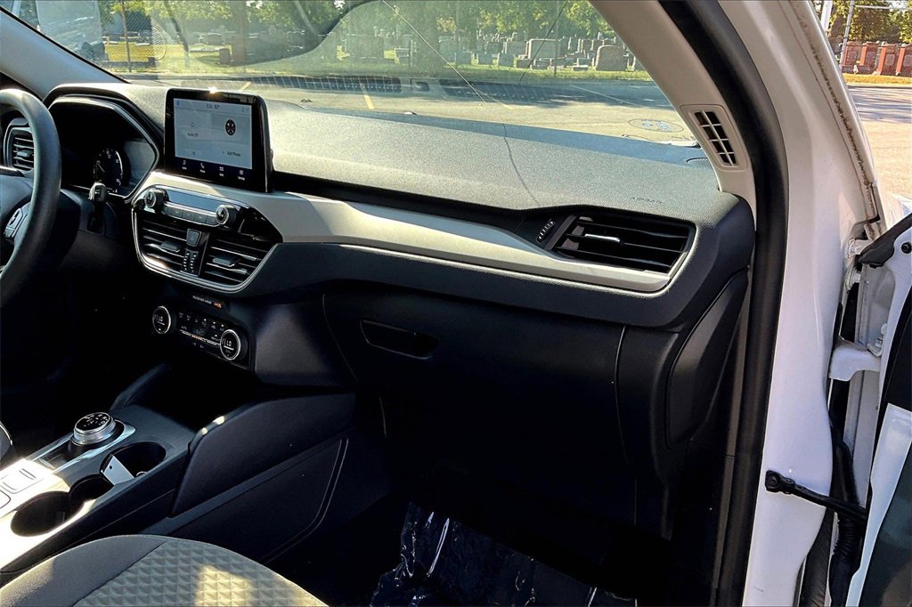 Certified 2021 Ford Escape SE image 15