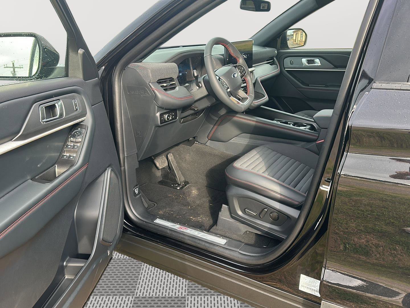 New 2026 Ford Explorer ST-Line image 16