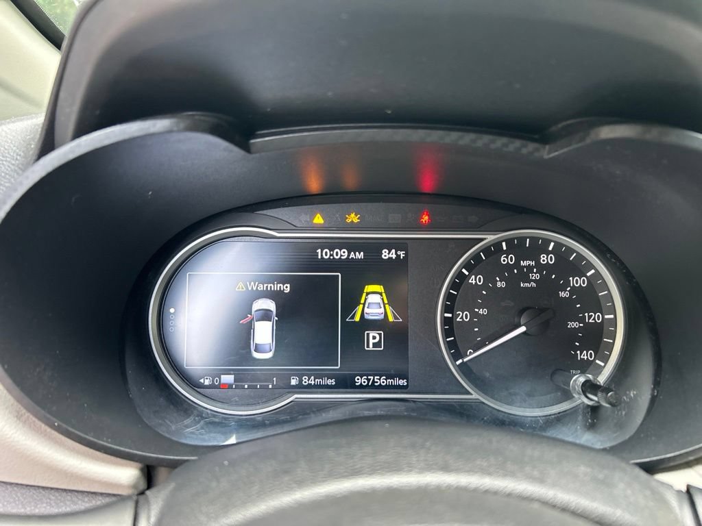 Used 2021 Nissan Versa SV FWD image 21