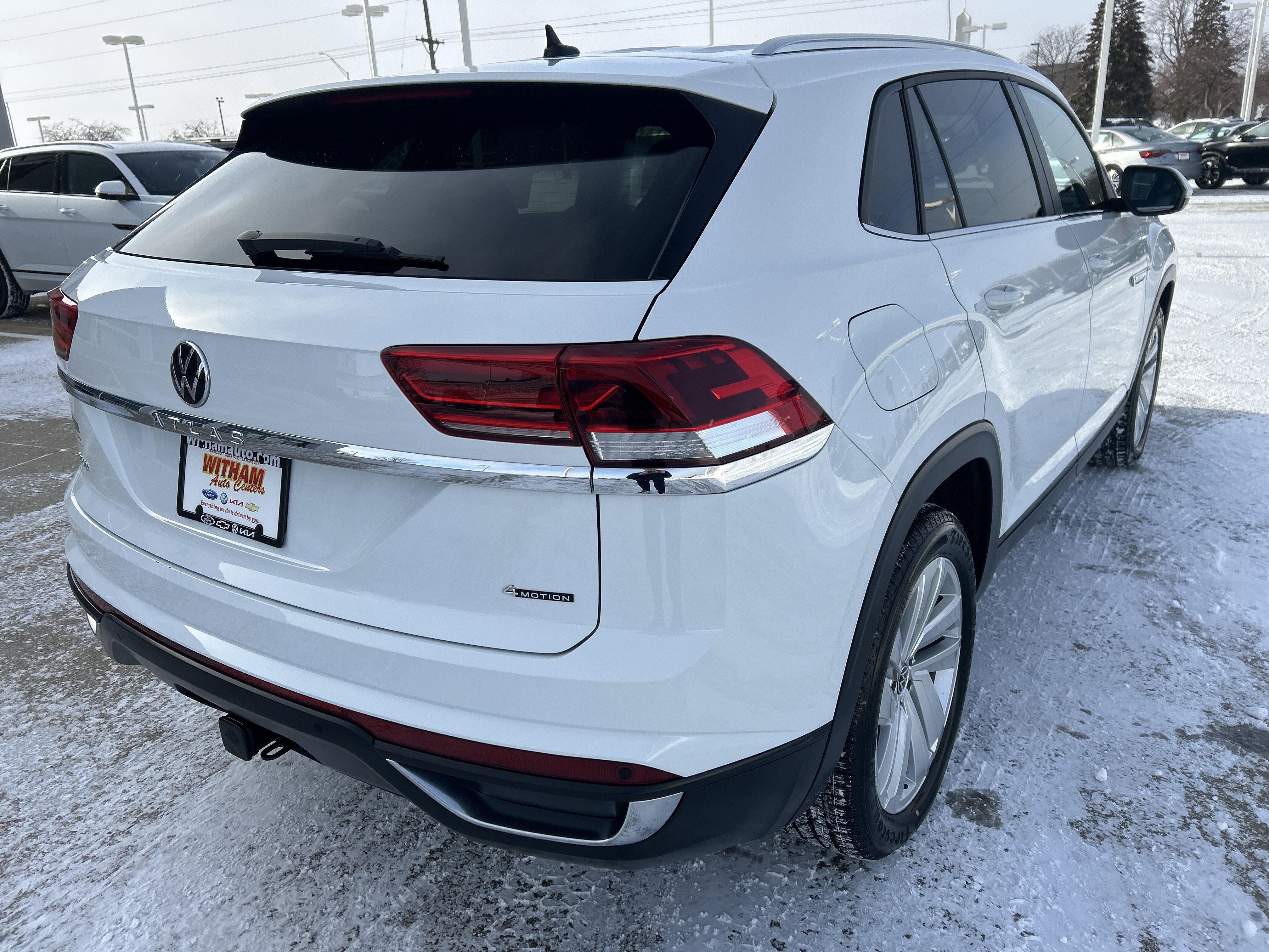 Used 2023 Volkswagen Atlas Cross Sport SE image 4
