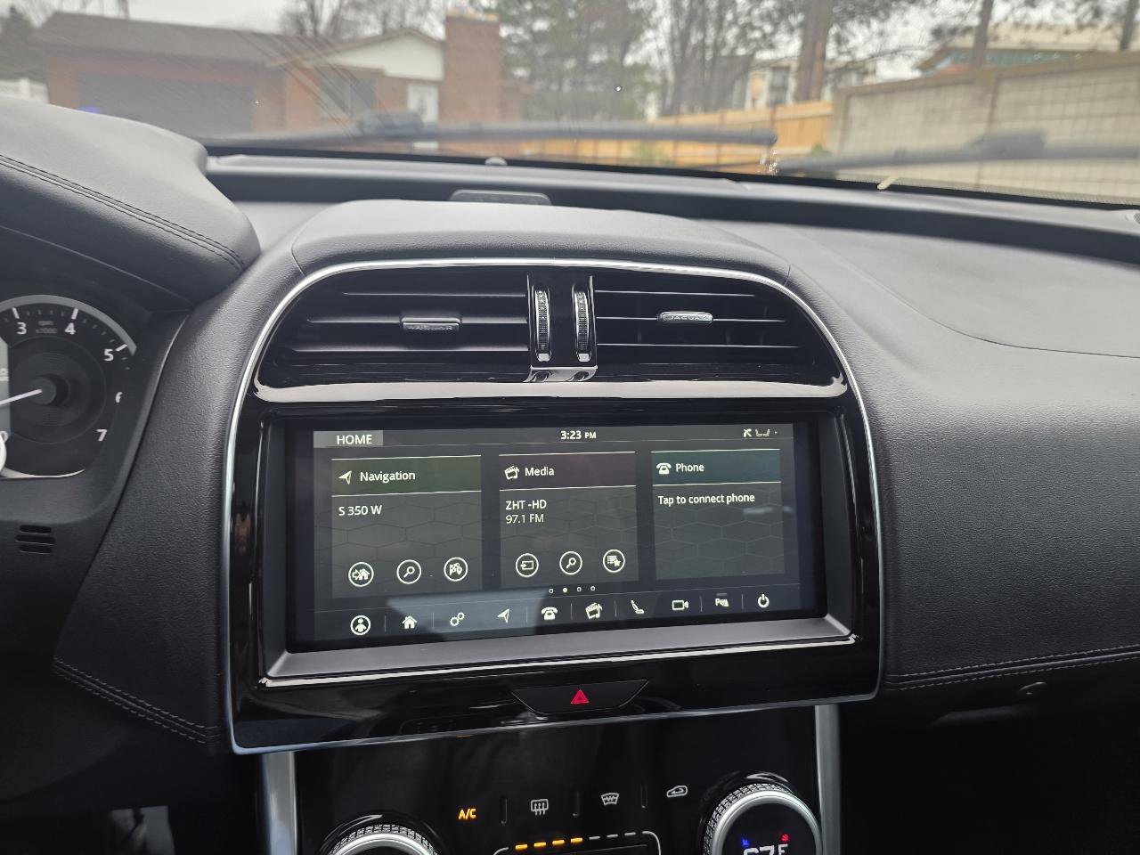 Used 2020 Jaguar XE S image 20