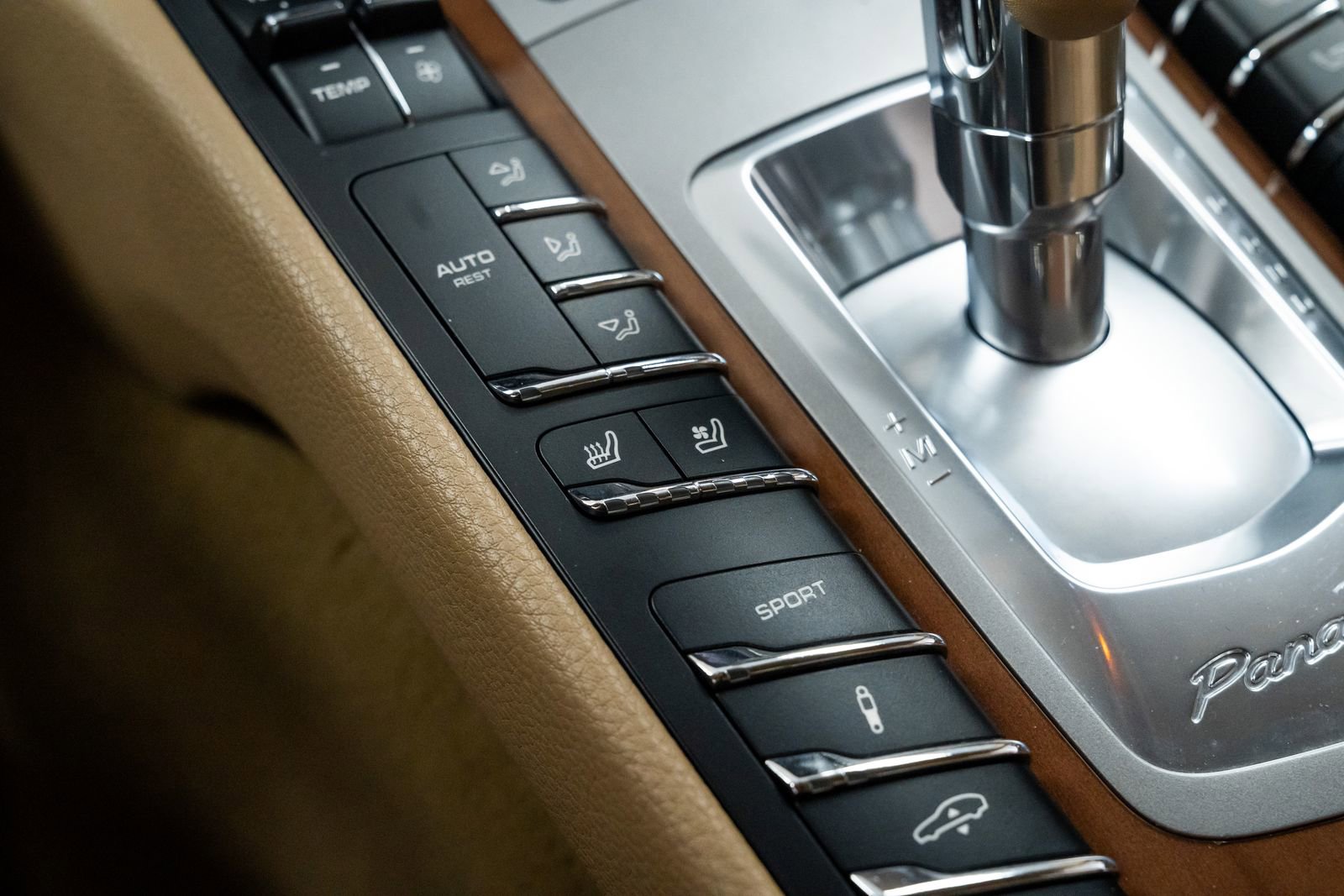 Used 2014 Porsche Panamera S image 14