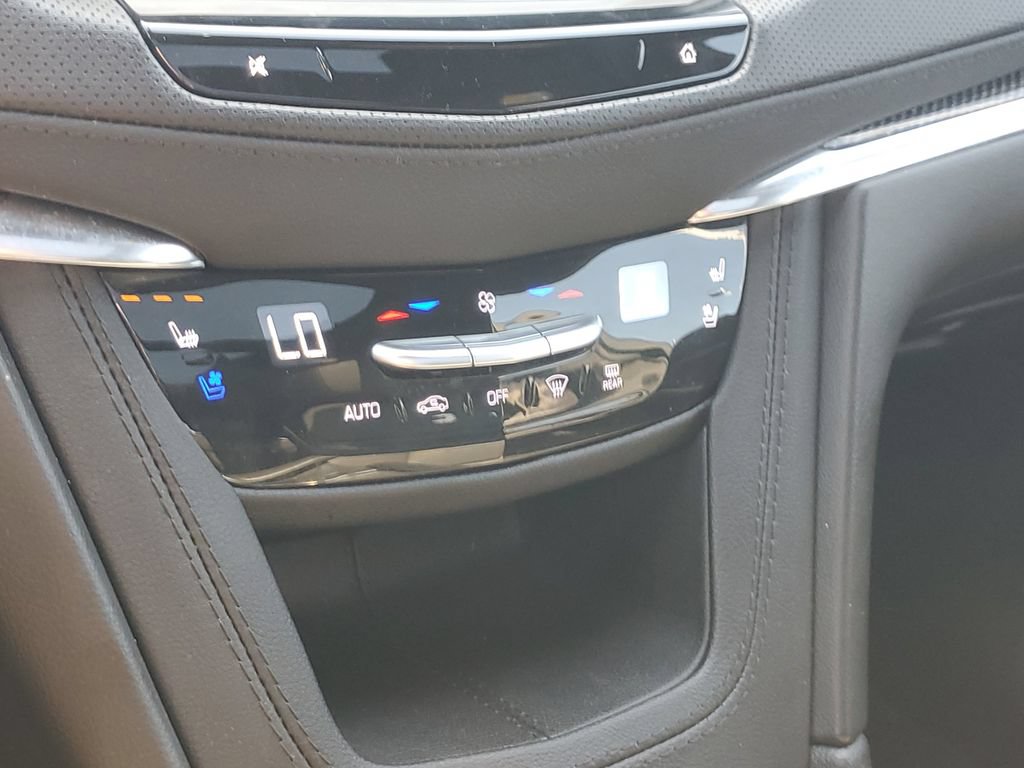 Certified 2024 Cadillac XT5 Sportv AWD/4WD image 30