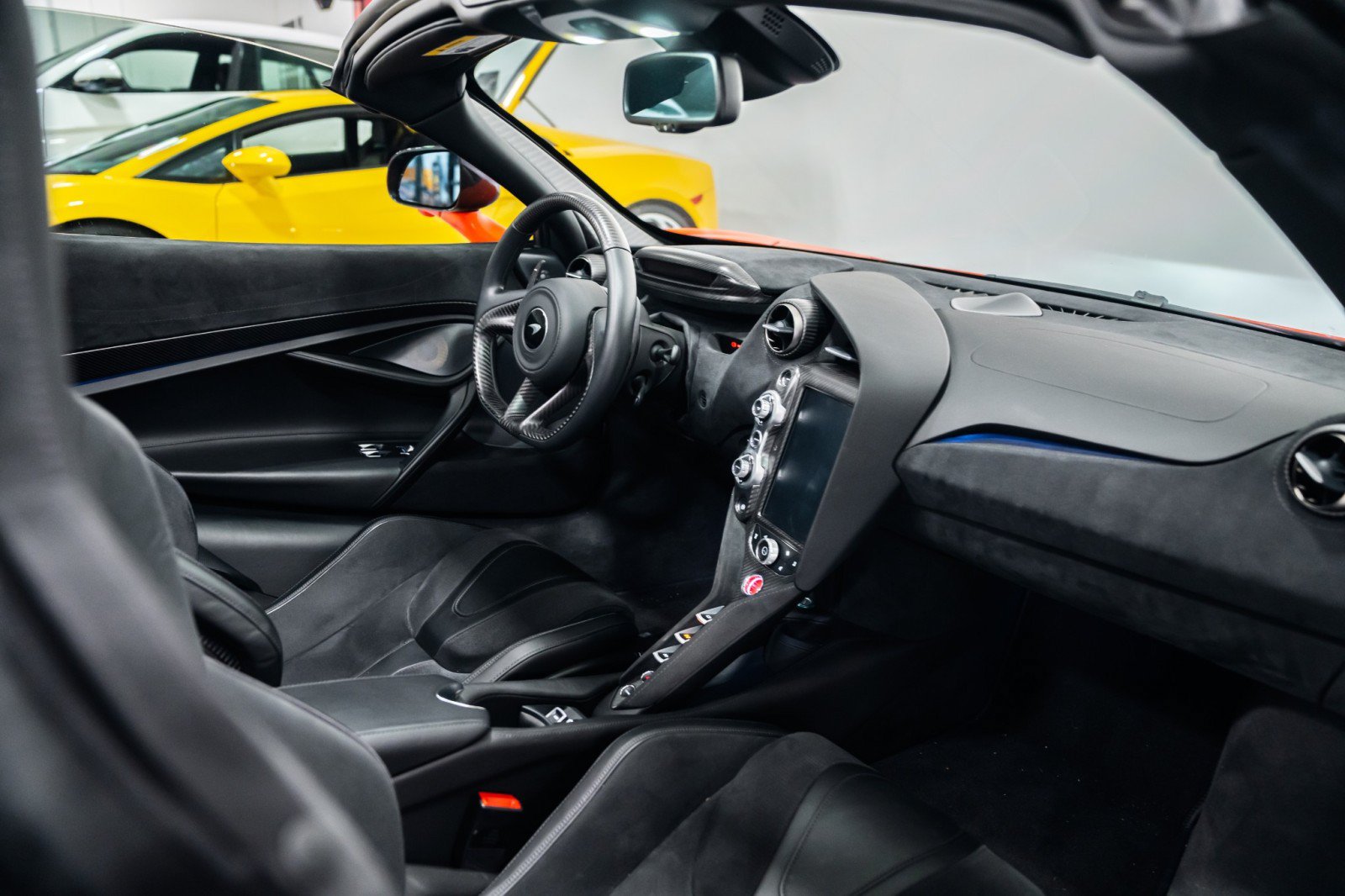 Used 2019 McLaren 720S Performance RWD image 13
