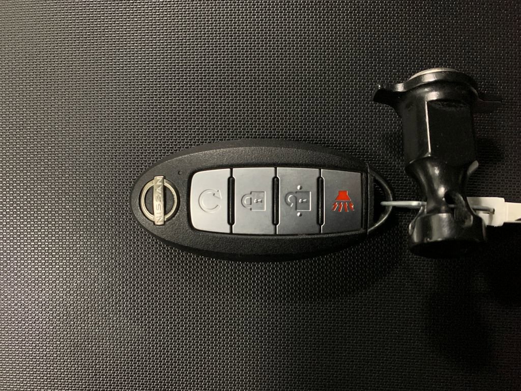 Used 2023 Nissan Frontier PRO-4X w/ Pro Convenience Package image 17