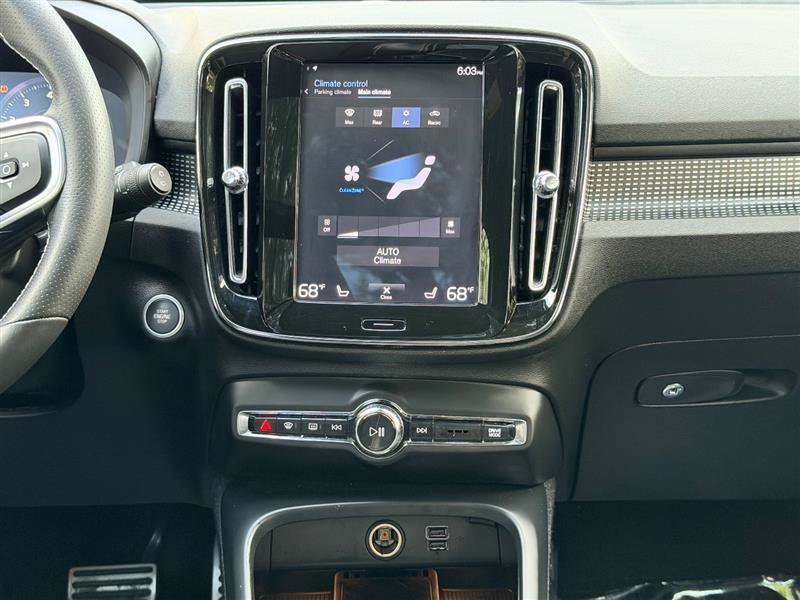 Used 2020 Volvo XC40 T5 R-Design w/ Protection Package Premier AWD/4WD image 35