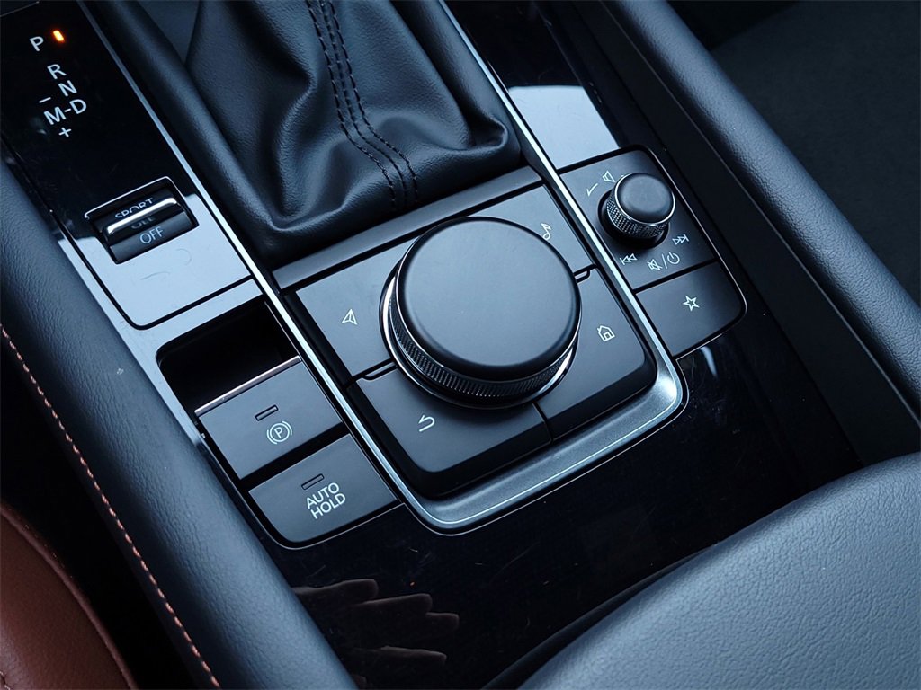 Certified 2025 MAZDA MAZDA3 Carbon w/ Appearance Package image 19