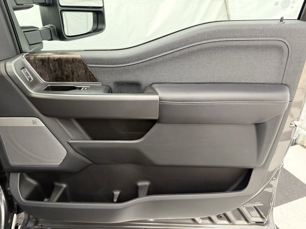 New 2026 Ford F350 4x4 Crew Cab Super Duty image 19