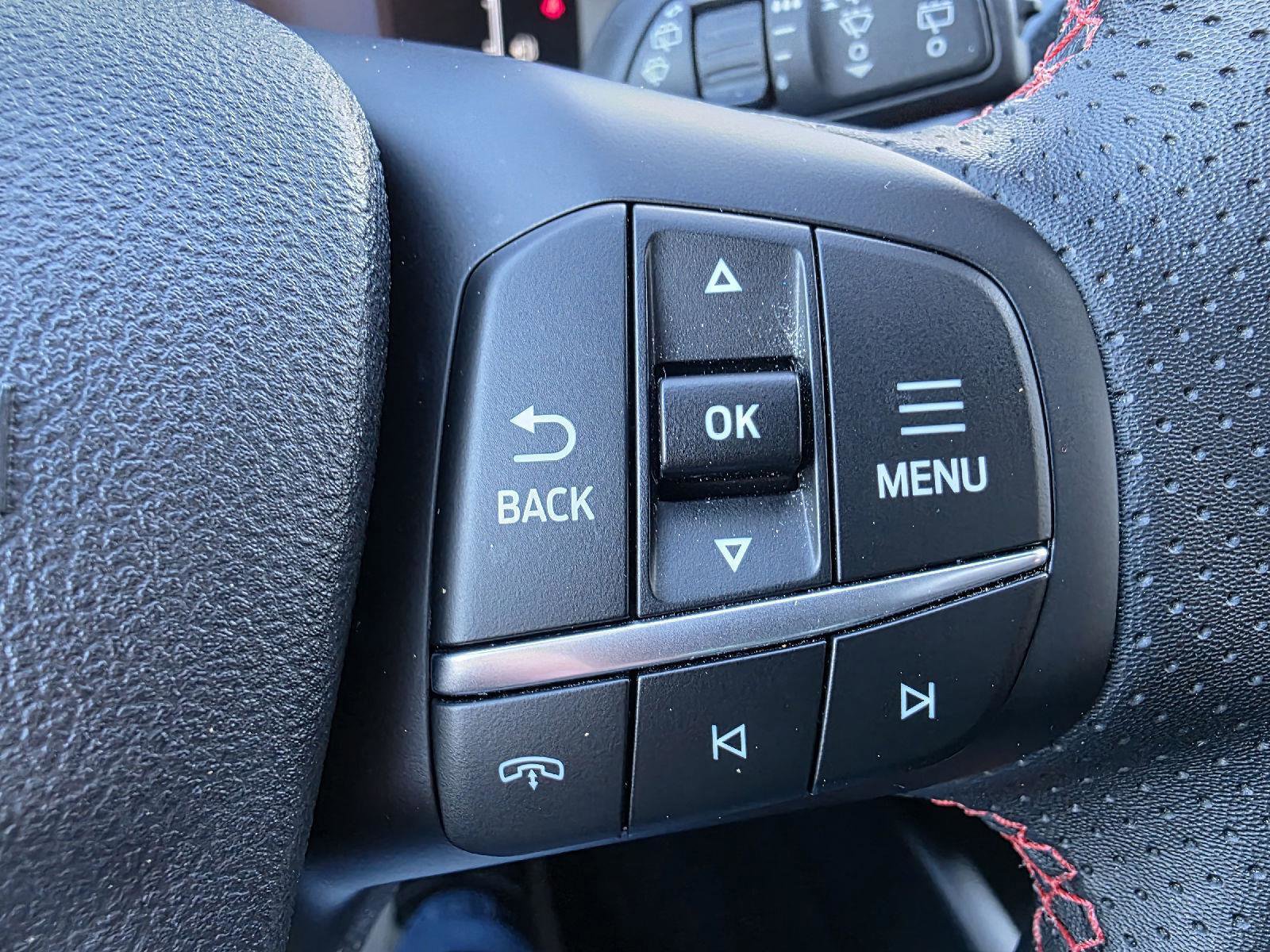 Used 2025 Ford Escape ST-Line image 18