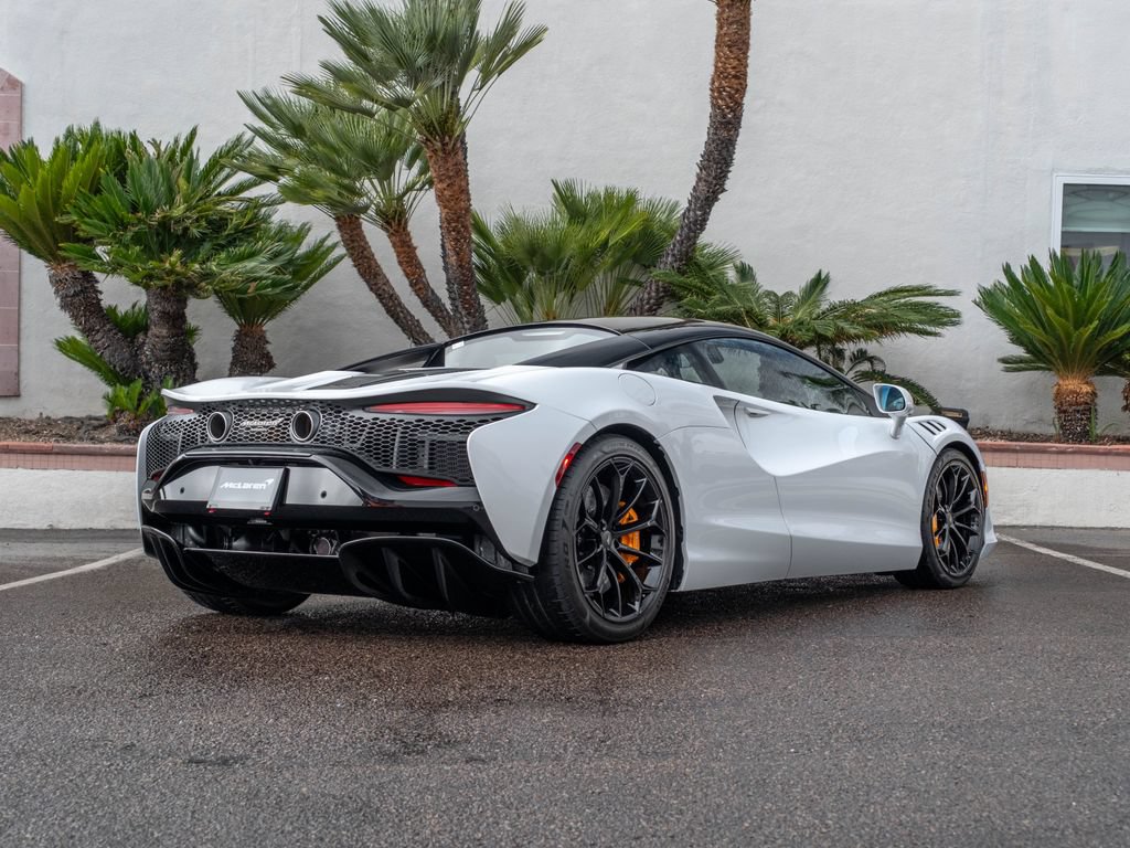 New 2026 McLaren Artura RWD image 4