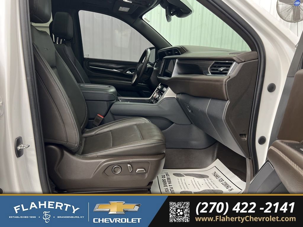 Used 2023 GMC Yukon XL Denali image 15