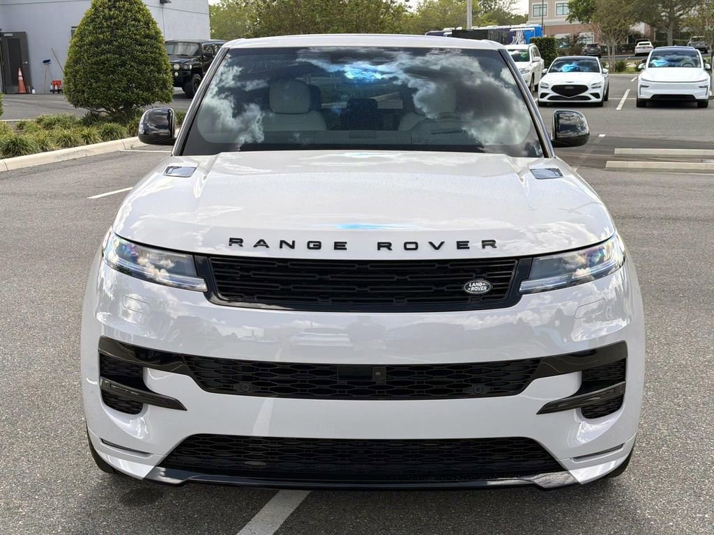 New 2026 Land Rover Range Rover Sport Dynamic SE image 8