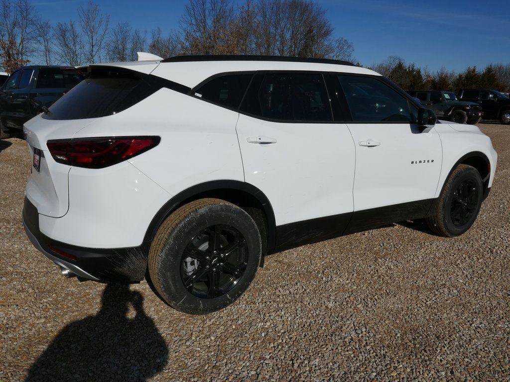 New 2026 Chevrolet Blazer LT w/ Midnight/Sport Edition image 4