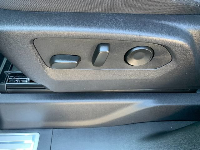 Used 2025 Chevrolet Silverado 1500 LT AWD/4WD image 23