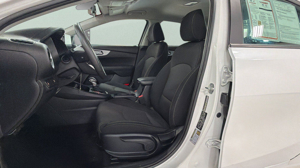 Used 2024 Kia Forte LXS FWD image 16