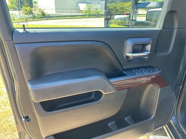 Used 2017 GMC Sierra 2500 SLE w/ SLE Preferred Package image 17