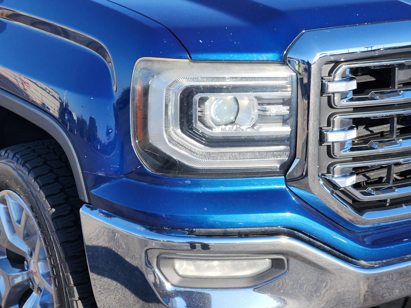 Used 2017 GMC Sierra 1500 SLT w/ SLT Premium Package image 10