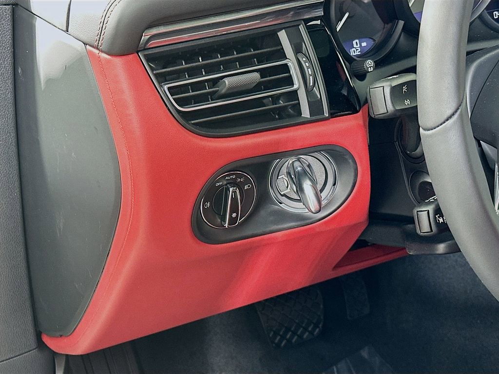 New 2026 Porsche Macan S image 11