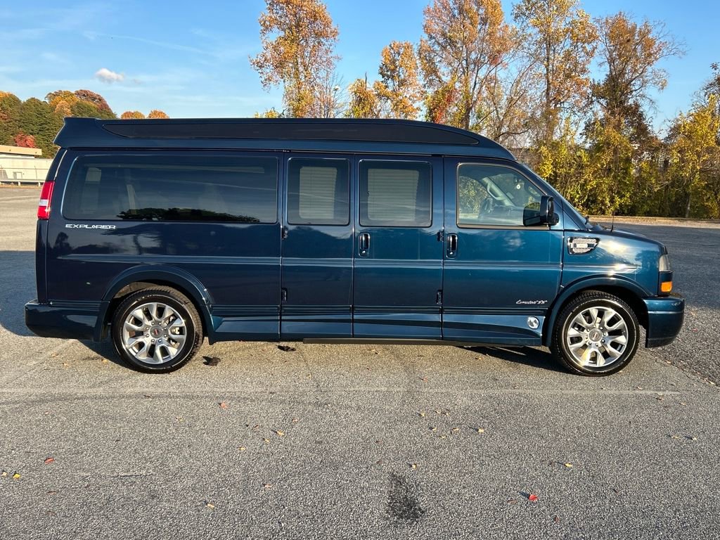 Used 2025 GMC Savana 2500 Extended w/ Driver Convenience Package image 7