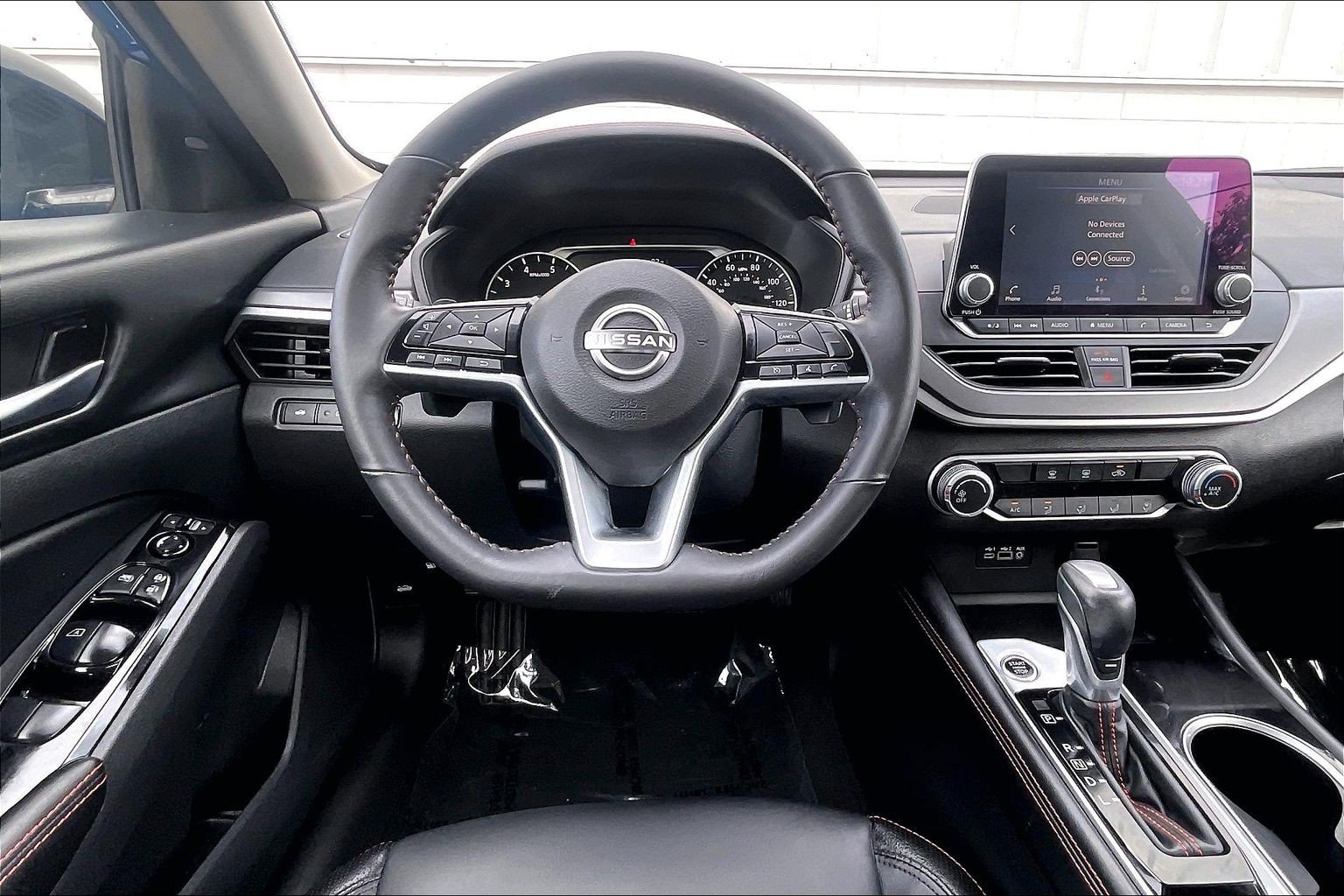 Used 2025 Nissan Altima 2.5 SR FWD image 6