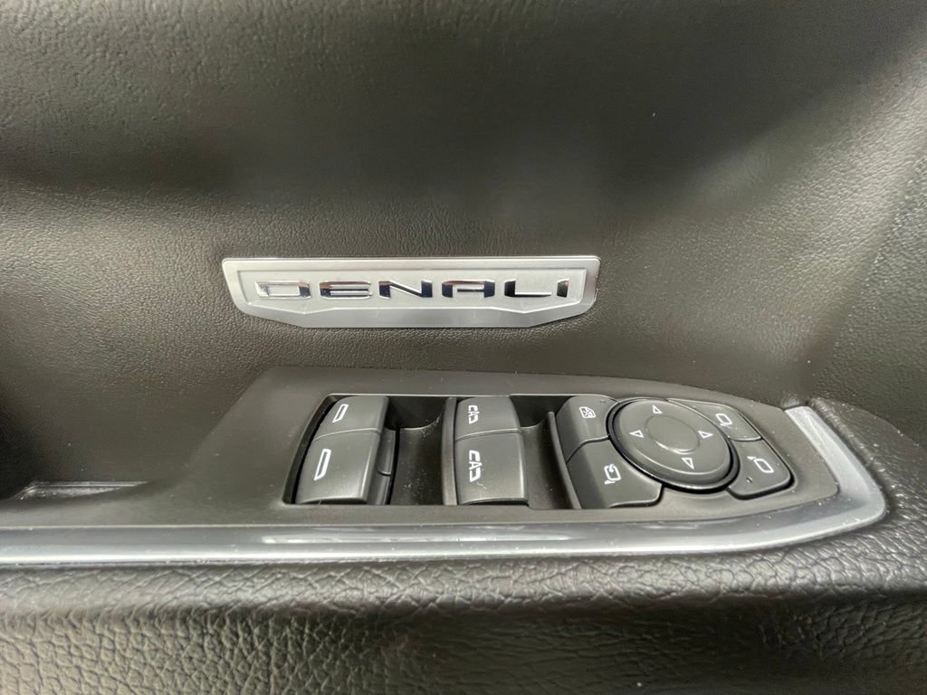 Used 2023 GMC Sierra 1500 Denali AWD/4WD image 18