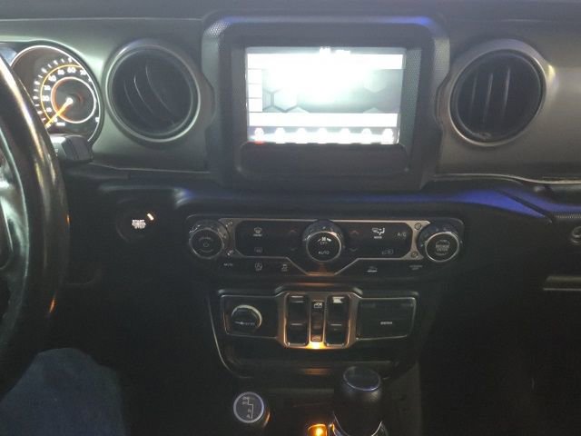 Used 2021 Jeep Gladiator Willys image 25
