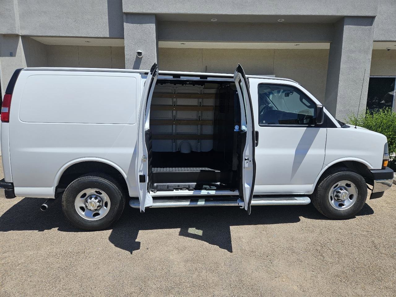 Used 2024 Chevrolet Express 2500 w/ Driver Convenience Package RWD image 7