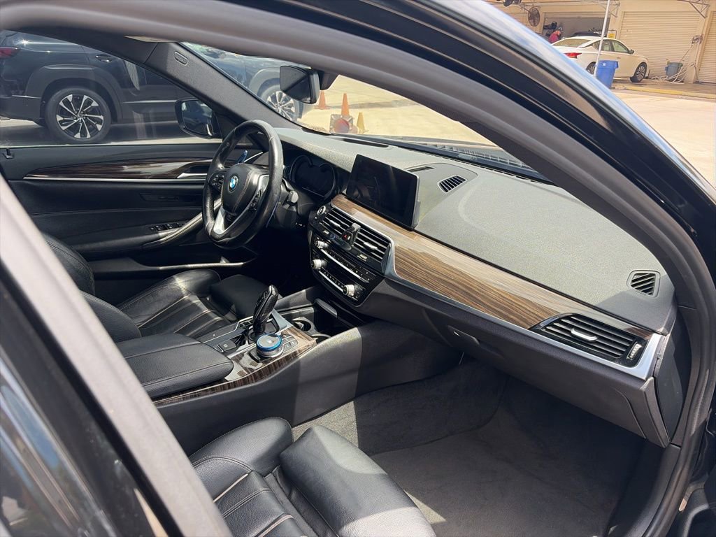Used 2018 BMW 540i RWD image 12