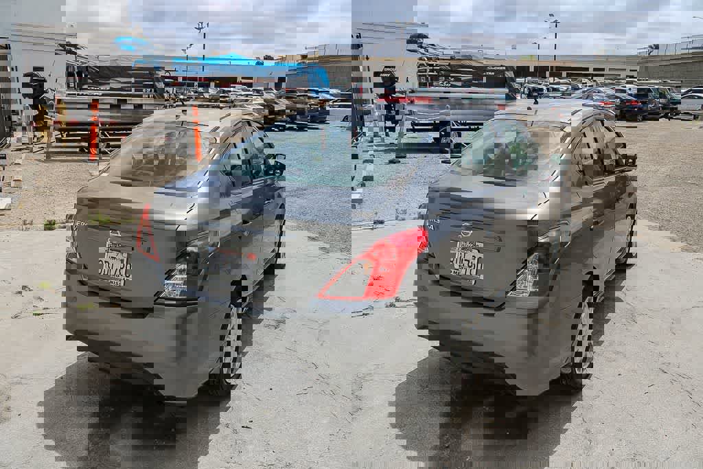 Used 2018 Nissan Versa S image 9