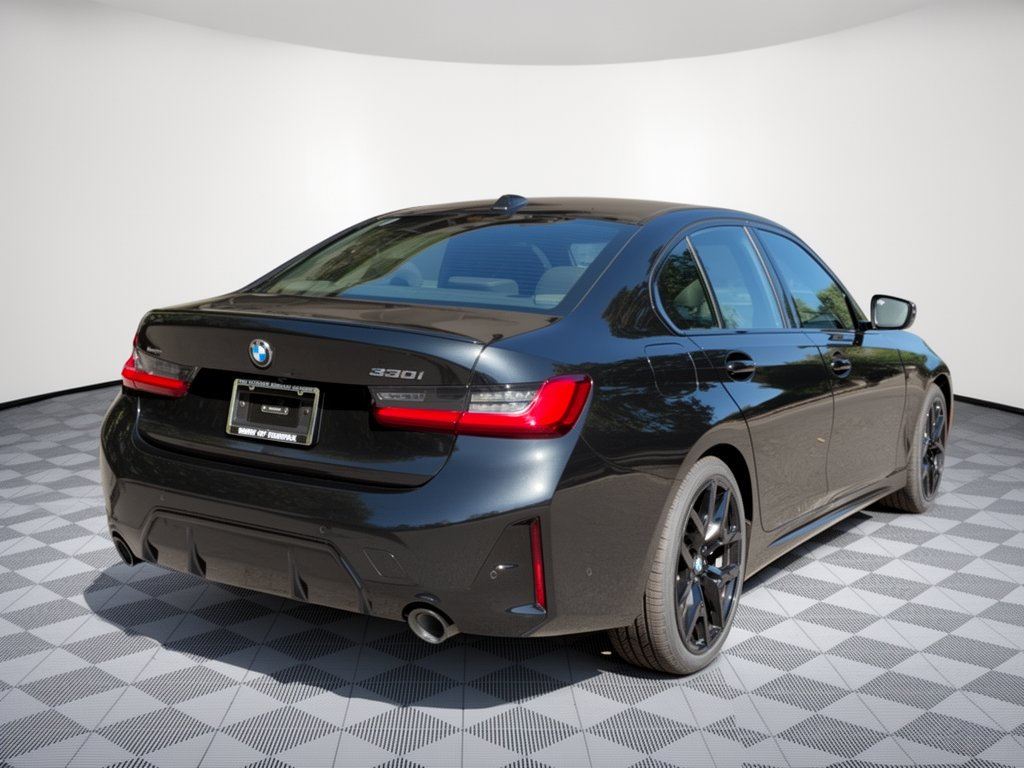 New 2026 BMW 330i xDrive Sedan w/ M Sport Package AWD/4WD image 9
