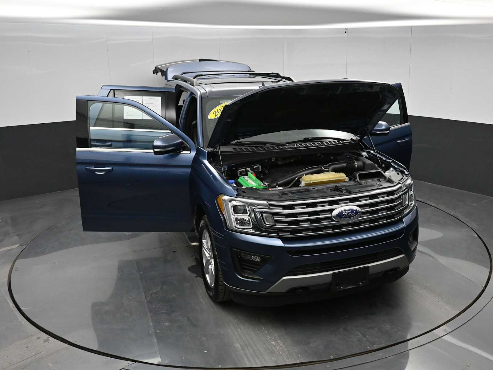 Used 2020 Ford Expedition XLT w/ Equipment Group 202A AWD/4WD image 41