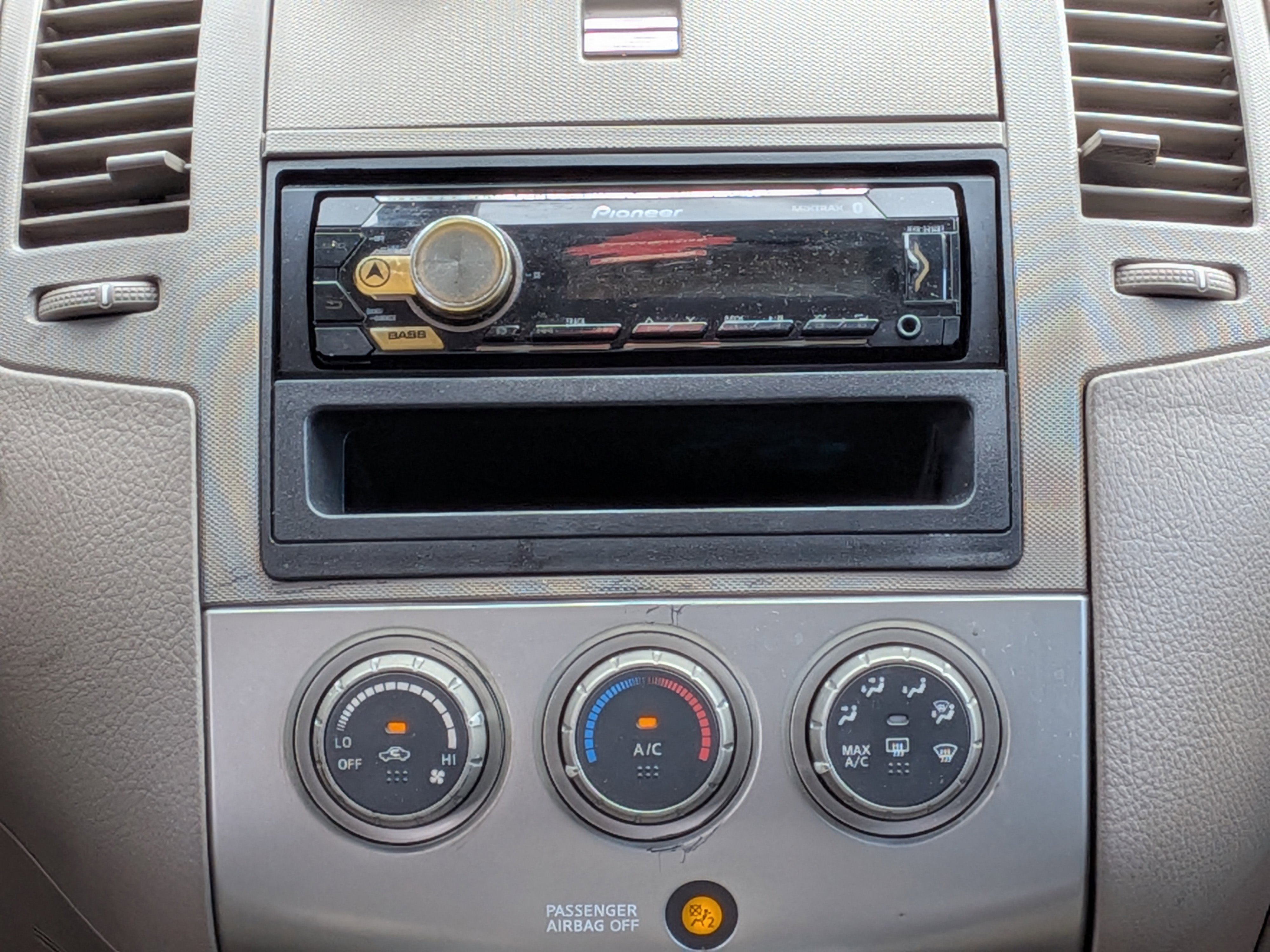 Used 2005 Nissan Altima 2.5 S w/ (S02) Side Airbags Pkg image 17