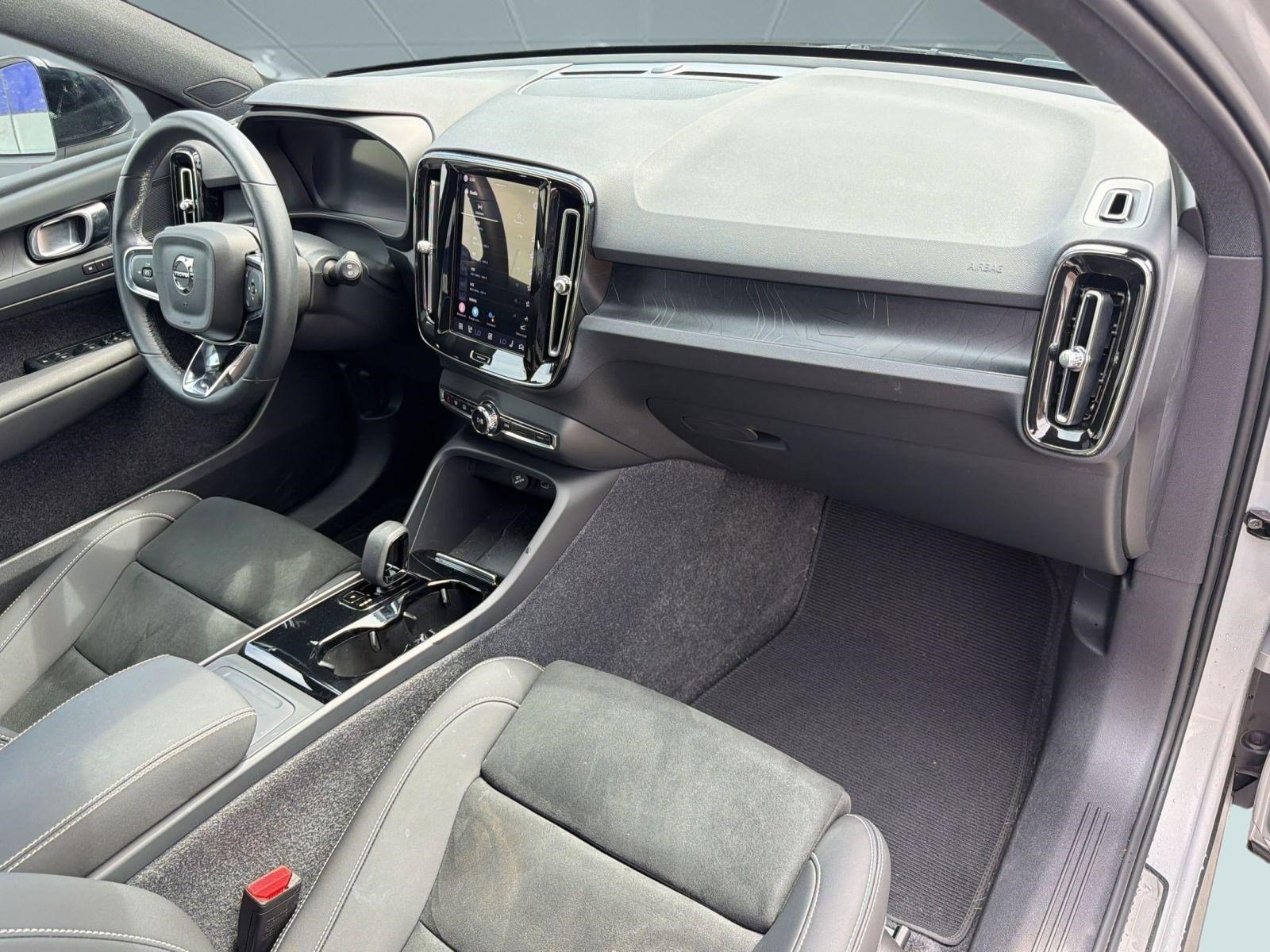 Certified 2024 Volvo XC40 Recharge Plus w/ Protection Package Premier RWD image 31