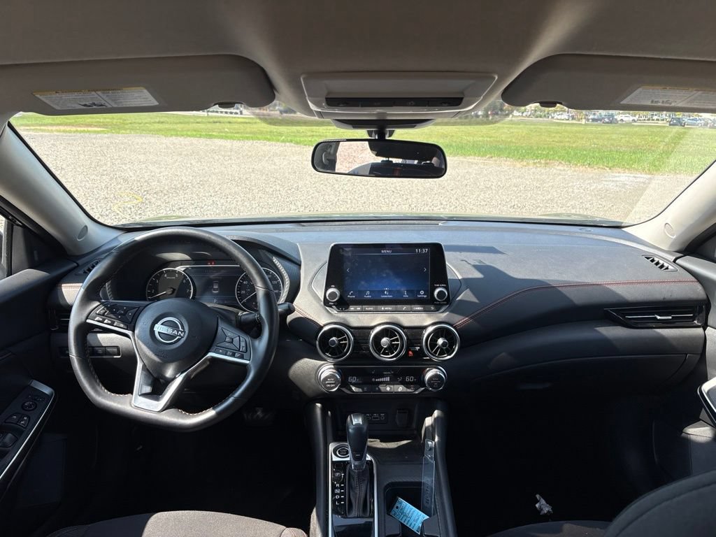 Used 2025 Nissan Sentra SR FWD image 16