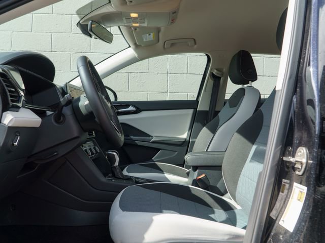 Used 2025 Volkswagen Taos S image 17