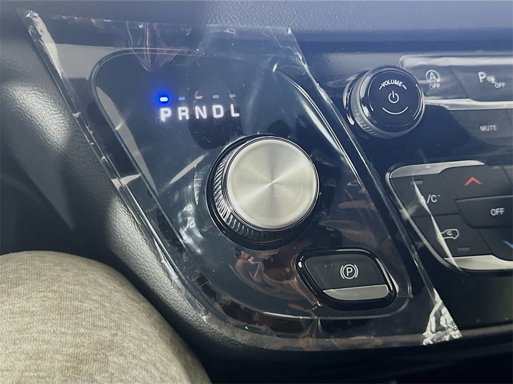 New 2026 Chrysler Voyager LX image 12