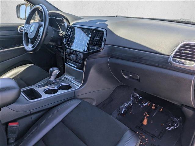 Used 2022 Jeep Grand Cherokee Laredo X RWD image 24