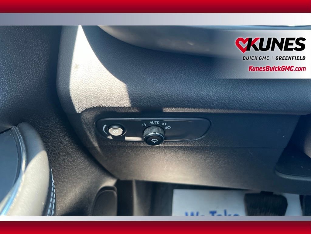 Used 2023 Buick Envision Preferred FWD image 23
